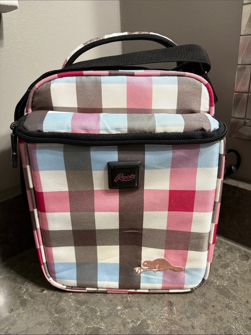 Roots Plaid Insulated Lunch Bag / Cooler with Shoulder Strap